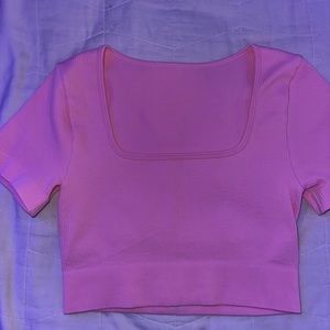 pink workout top